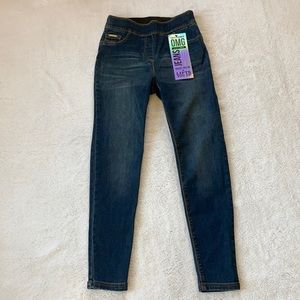 Coco + Carmen Holds you in/ Lifts you up Small